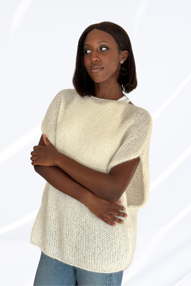 Off-white round neck pullover