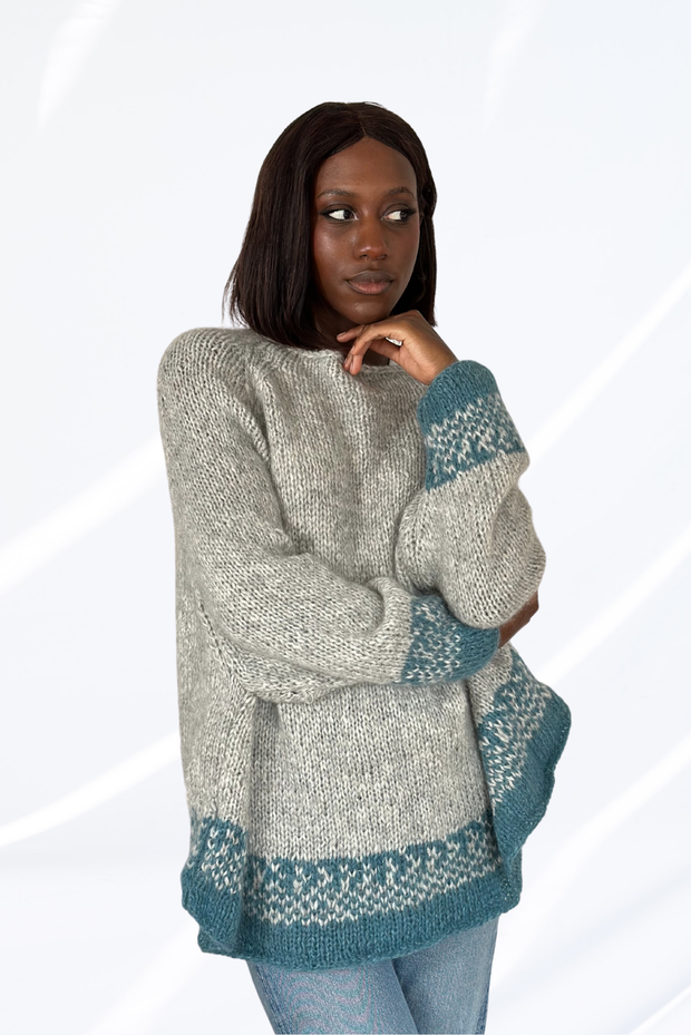 Grey & blue round neck pullover