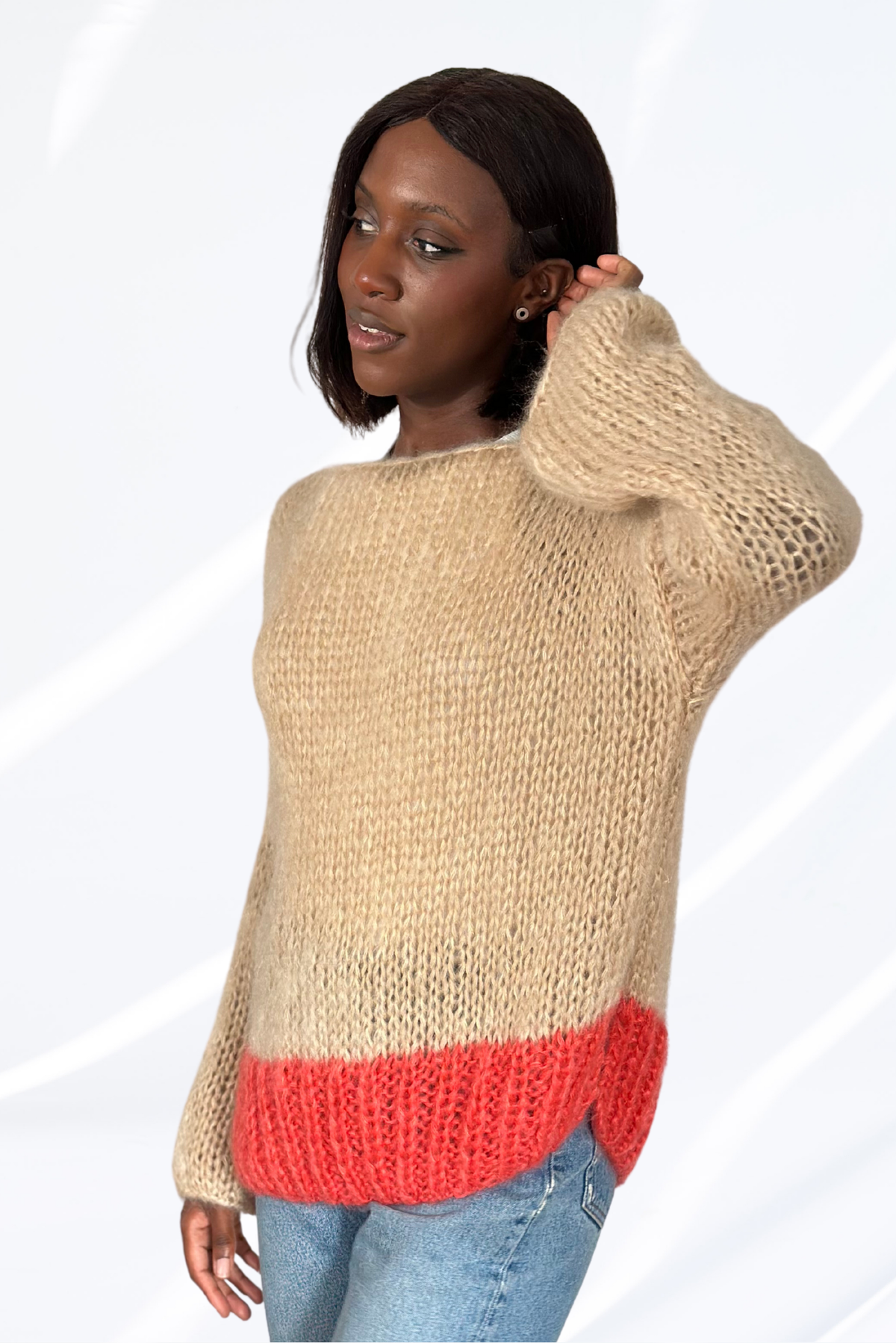 Beige pullover with orange line