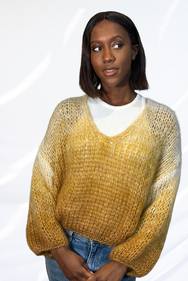 Mixed yellow v-neck pullover