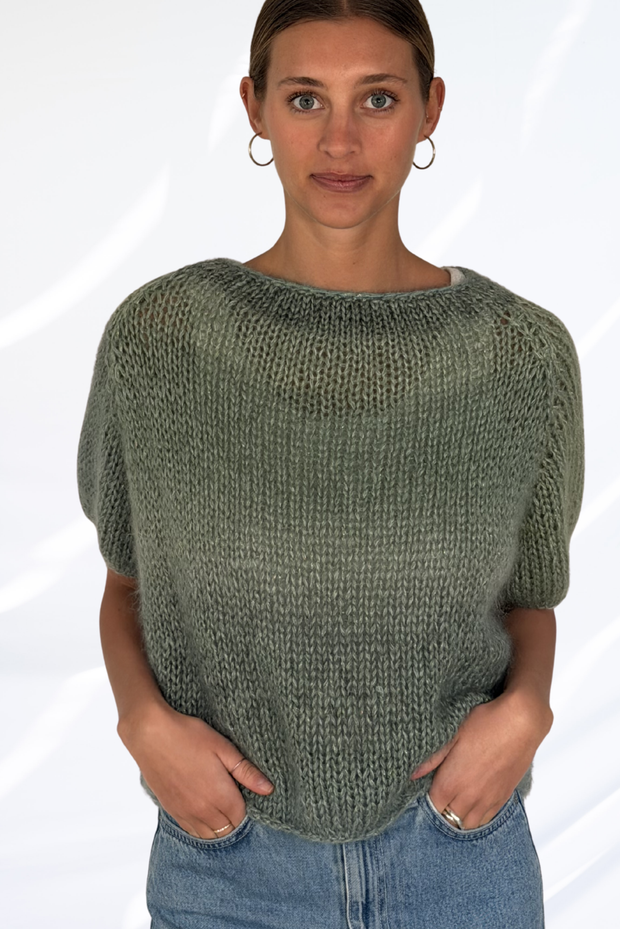 Mixed green pullover
